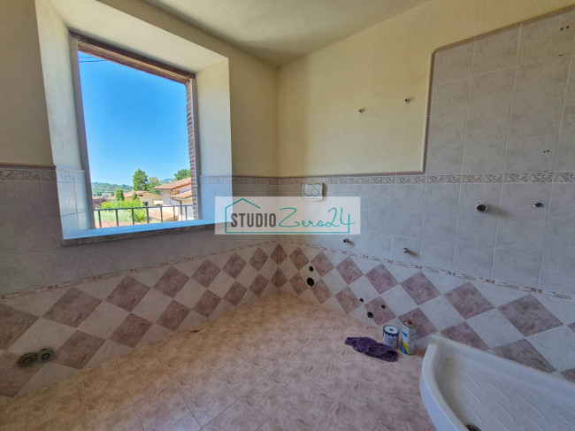 Cielo Terra in vendita a Camaiore