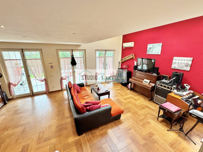 Villetta Bifamiliare in vendita a Pietrasanta