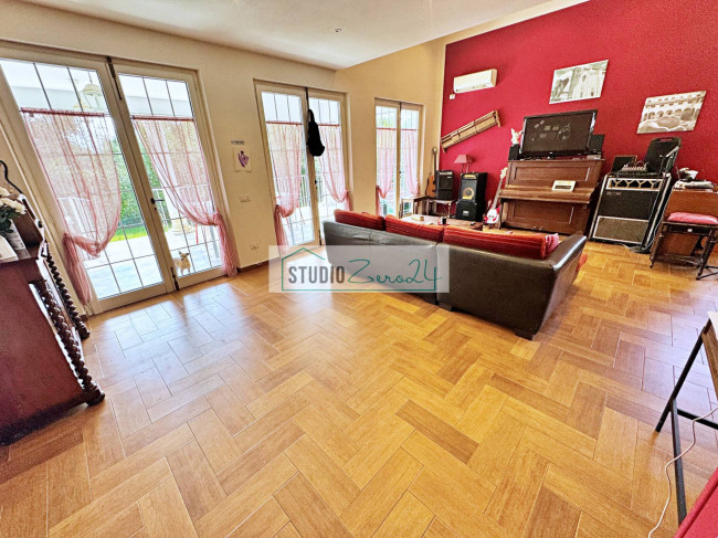 Villetta Bifamiliare in vendita a Pietrasanta