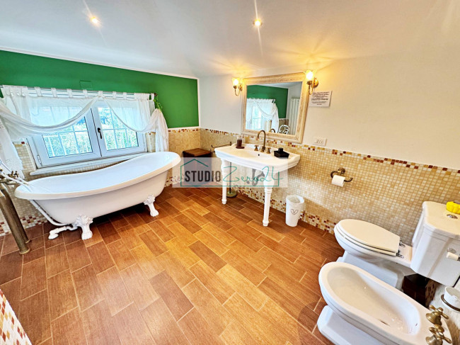 Villetta Bifamiliare in vendita a Pietrasanta