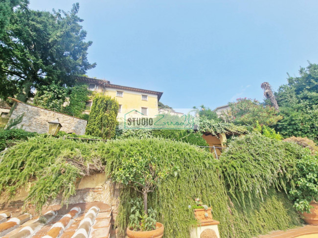 Casa singola in vendita a Camaiore