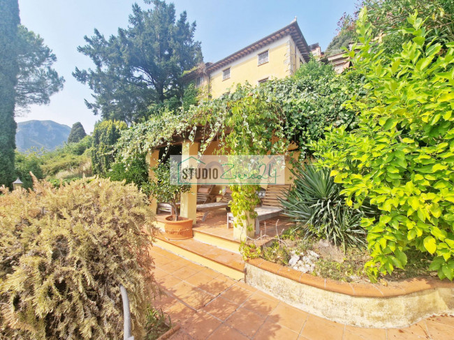 Casa singola in vendita a Camaiore