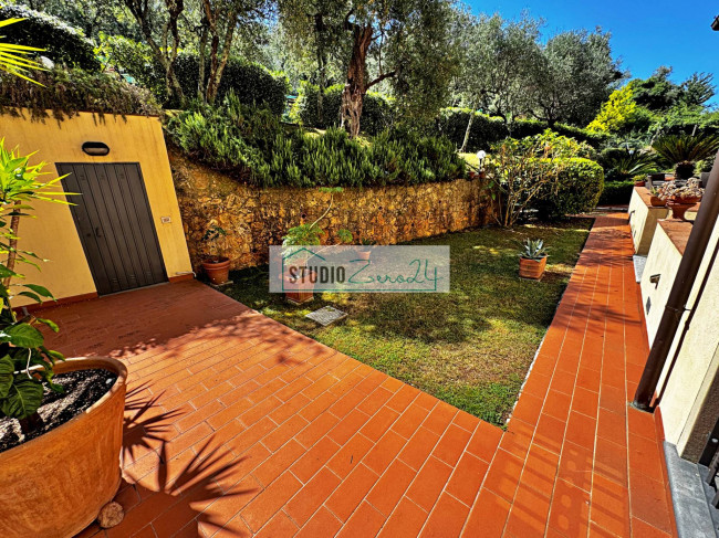 Villetta Bifamiliare in vendita a Pietrasanta