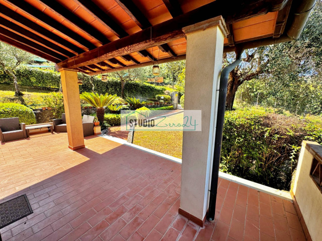 Villetta Bifamiliare in vendita a Pietrasanta