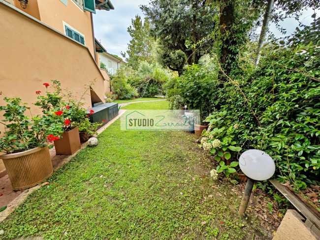 Villette a schiera in vendita a Pietrasanta