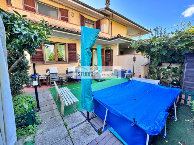 Villette a schiera in vendita a Pietrasanta