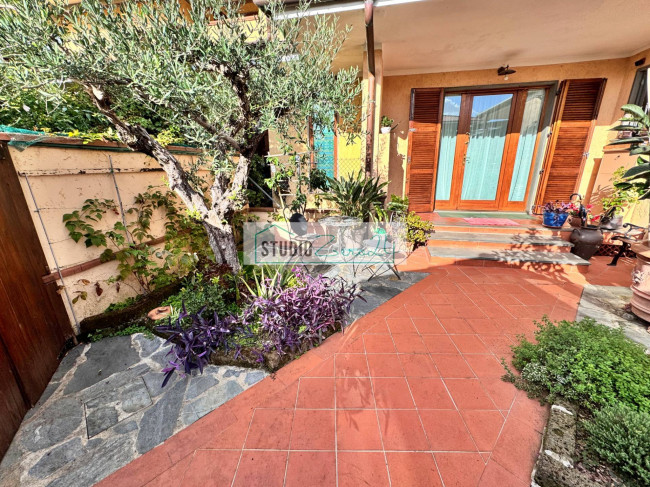 Villette a schiera in vendita a Pietrasanta