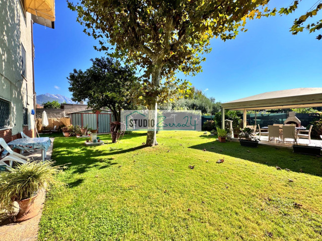 Villa in vendita a Seravezza