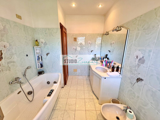 Villa in vendita a Seravezza