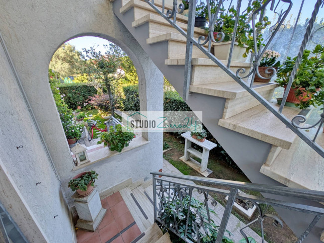 Villa in vendita a Seravezza