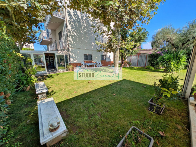 Villa in vendita a Seravezza