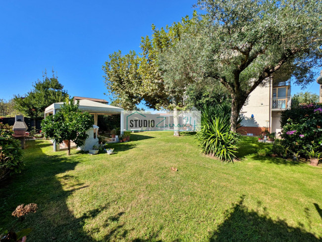 Villa in vendita a Seravezza