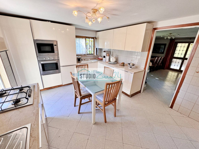 Villa in vendita a Seravezza