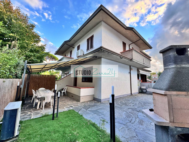 Villette a schiera in vendita a Pietrasanta