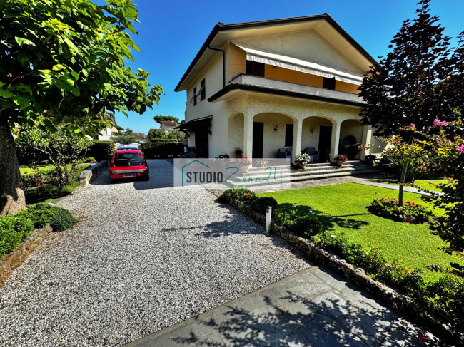 Villa in vendita a Forte dei Marmi