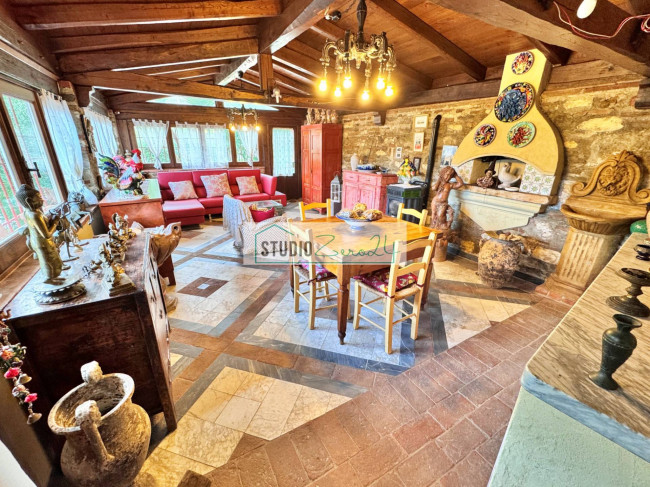 Villa in vendita a Seravezza