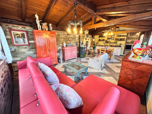 Villa in vendita a Seravezza