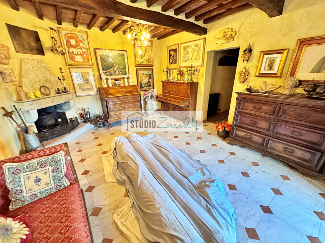 Villa in vendita a Seravezza