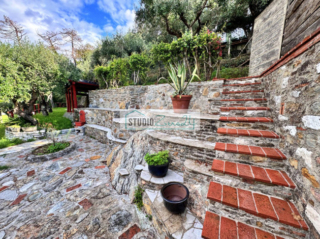 Villa in vendita a Seravezza