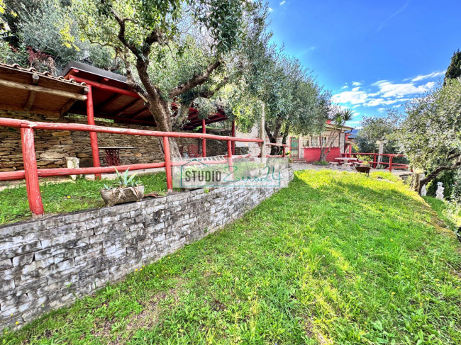 Villa in vendita a Seravezza