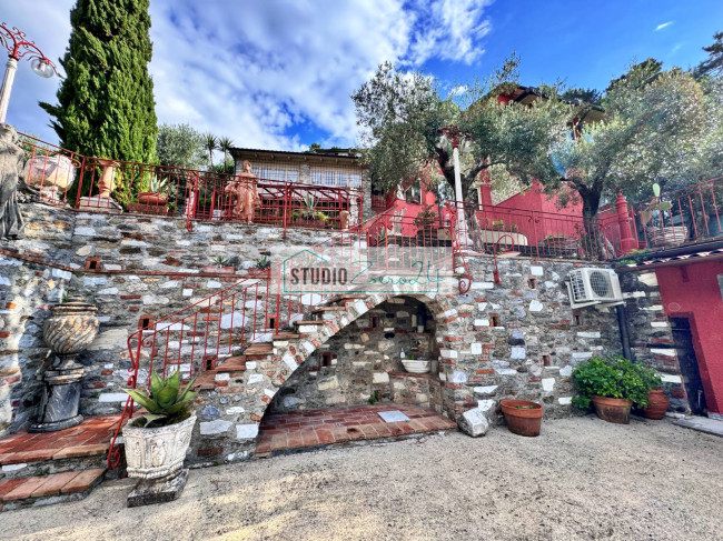 Villa in vendita a Seravezza