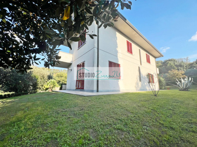 Villa in vendita a Camaiore