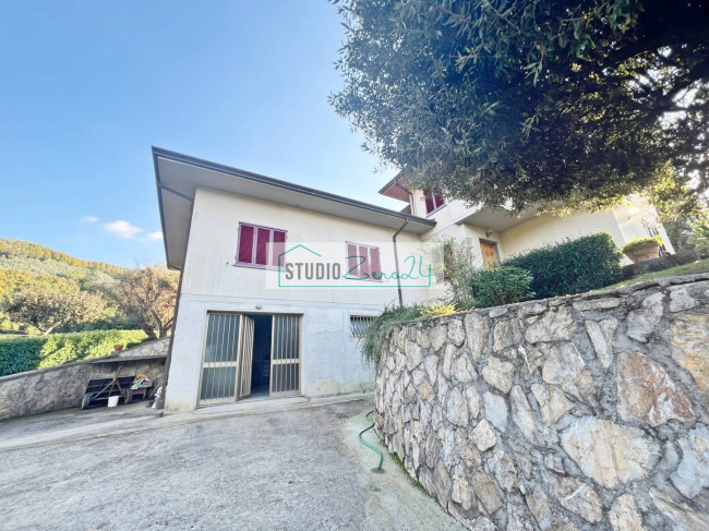 Villa in vendita a Camaiore