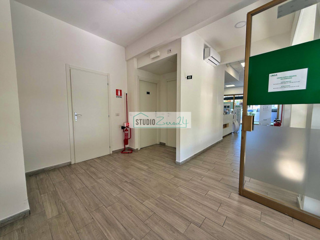 Locale commerciale in vendita a Viareggio