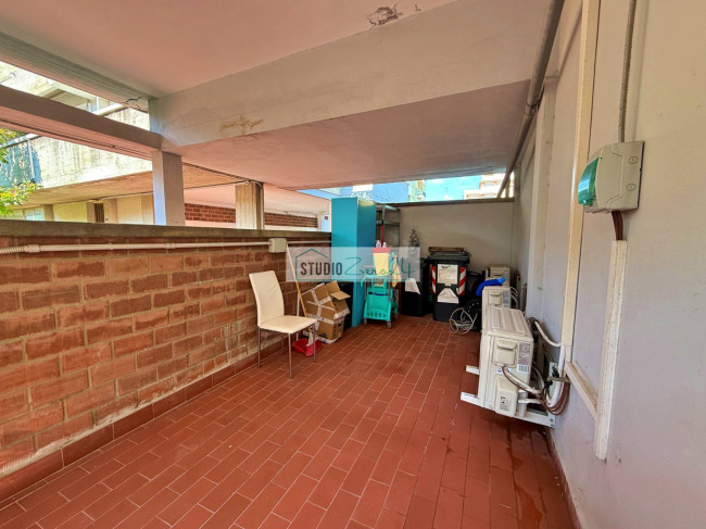 Locale commerciale in vendita a Viareggio