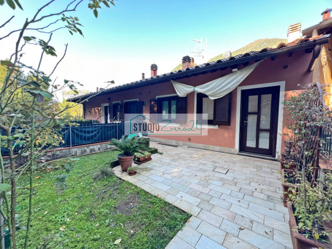 Villette a schiera in vendita a Camaiore