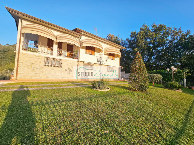 Villa in vendita a Massarosa