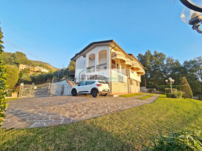 Villa in vendita a Massarosa