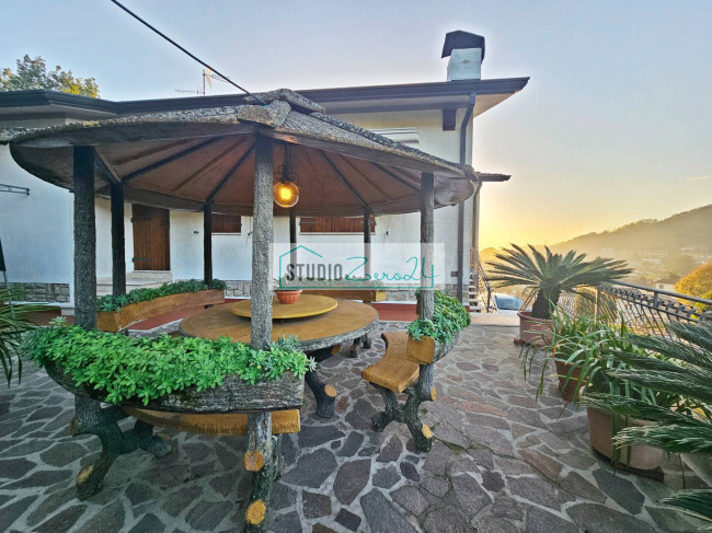 Villa in vendita a Massarosa