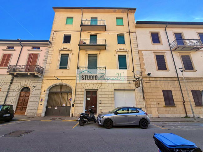 Appartamento in vendita a Viareggio