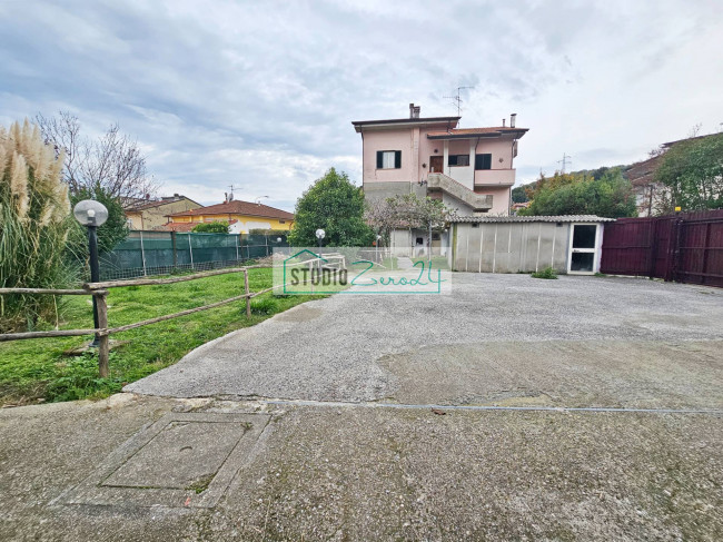 Appartamento in vendita a Massarosa