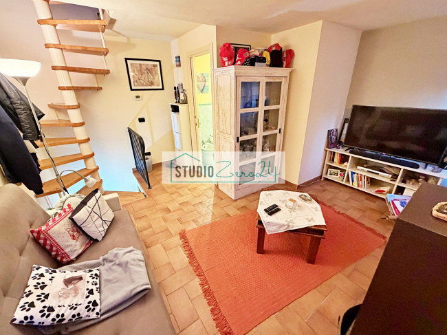 Cielo Terra in vendita a Pietrasanta