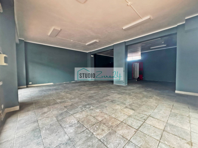 Locale commerciale in vendita a Massa