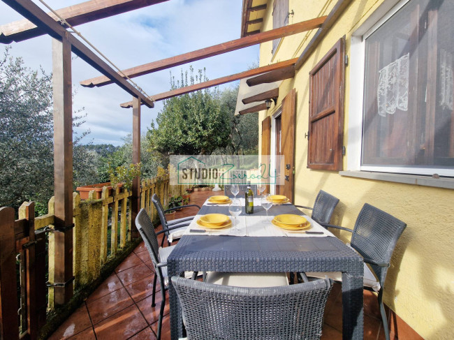 Villetta Bifamiliare in vendita a Camaiore