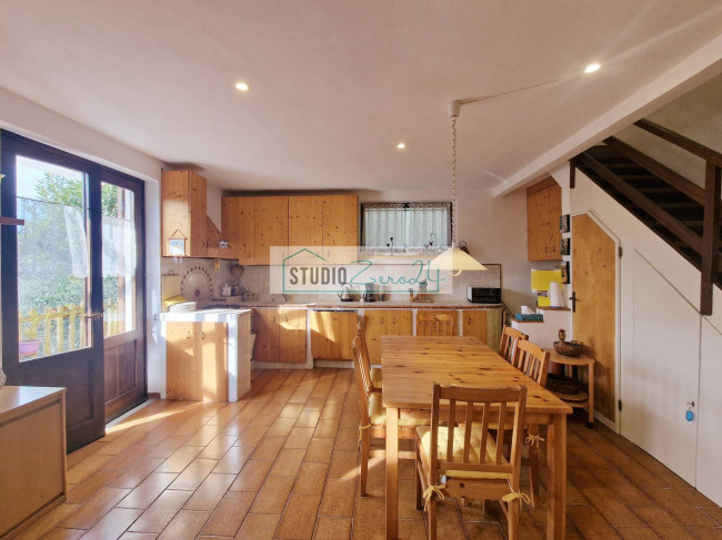 Villetta Bifamiliare in vendita a Camaiore