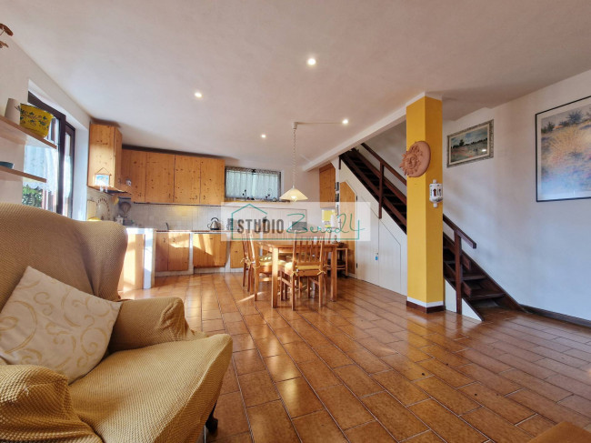 Villetta Bifamiliare in vendita a Camaiore