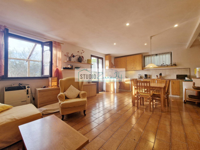 Villetta Bifamiliare in vendita a Camaiore