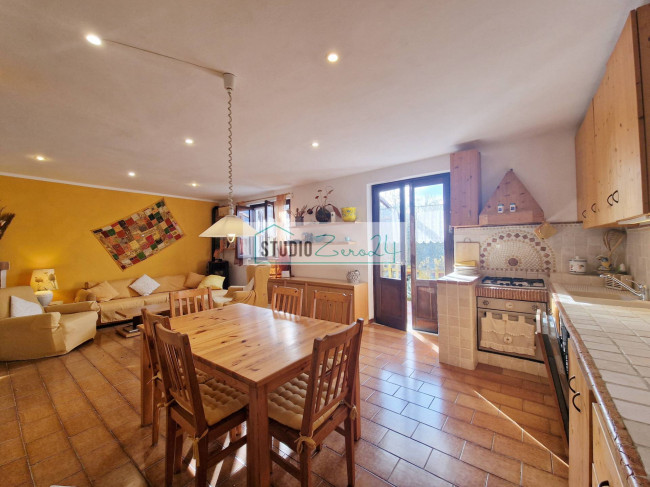 Villetta Bifamiliare in vendita a Camaiore