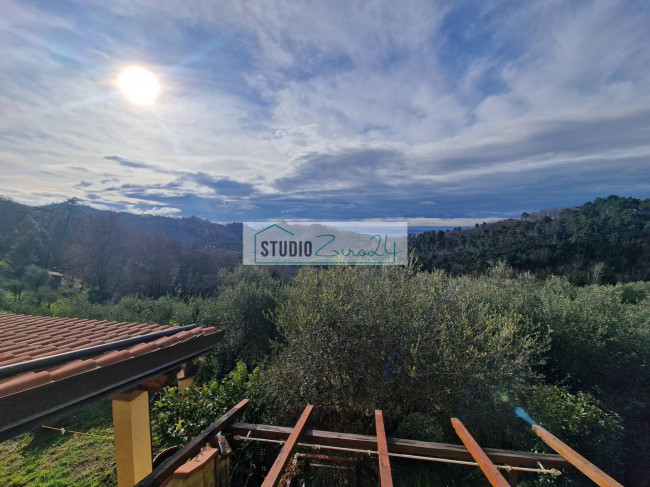 Villetta Bifamiliare in vendita a Camaiore