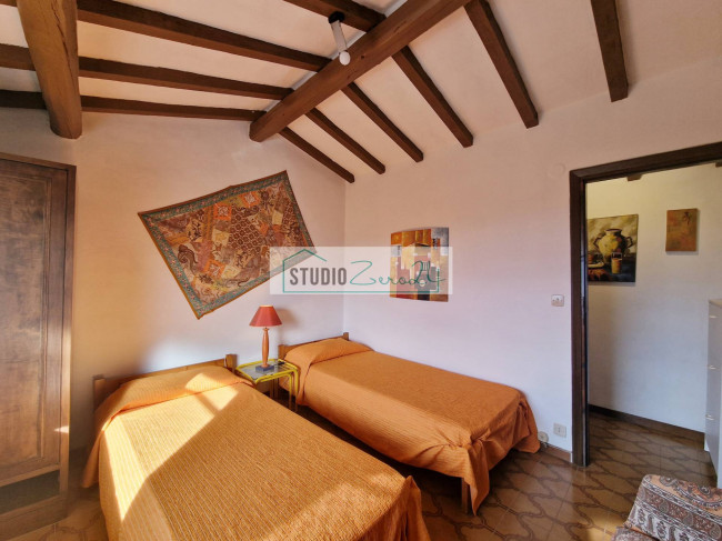 Villetta Bifamiliare in vendita a Camaiore