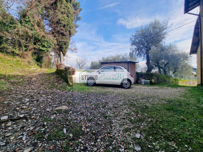 Villetta Bifamiliare in vendita a Camaiore