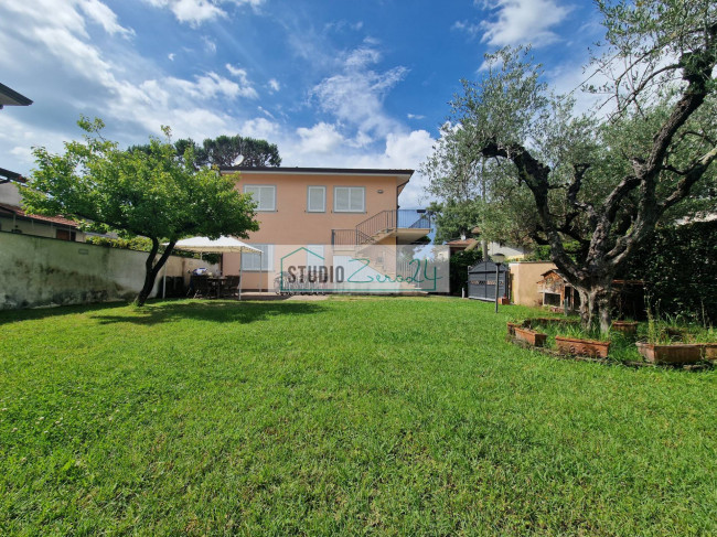 Appartamento in vendita a Camaiore