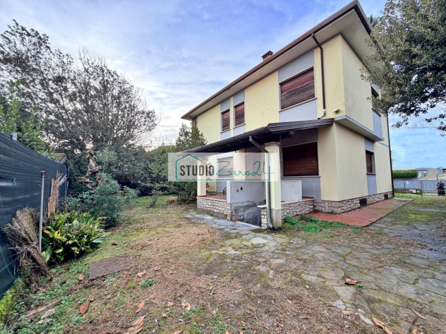 Villa in vendita a Pietrasanta
