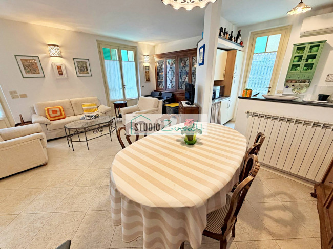 Villetta Bifamiliare in vendita a Pietrasanta