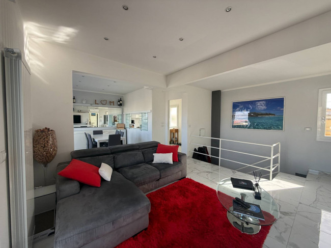 Appartamento in vendita a Viareggio