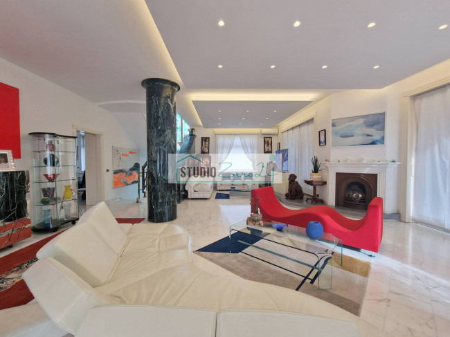 Villa in vendita a Camaiore